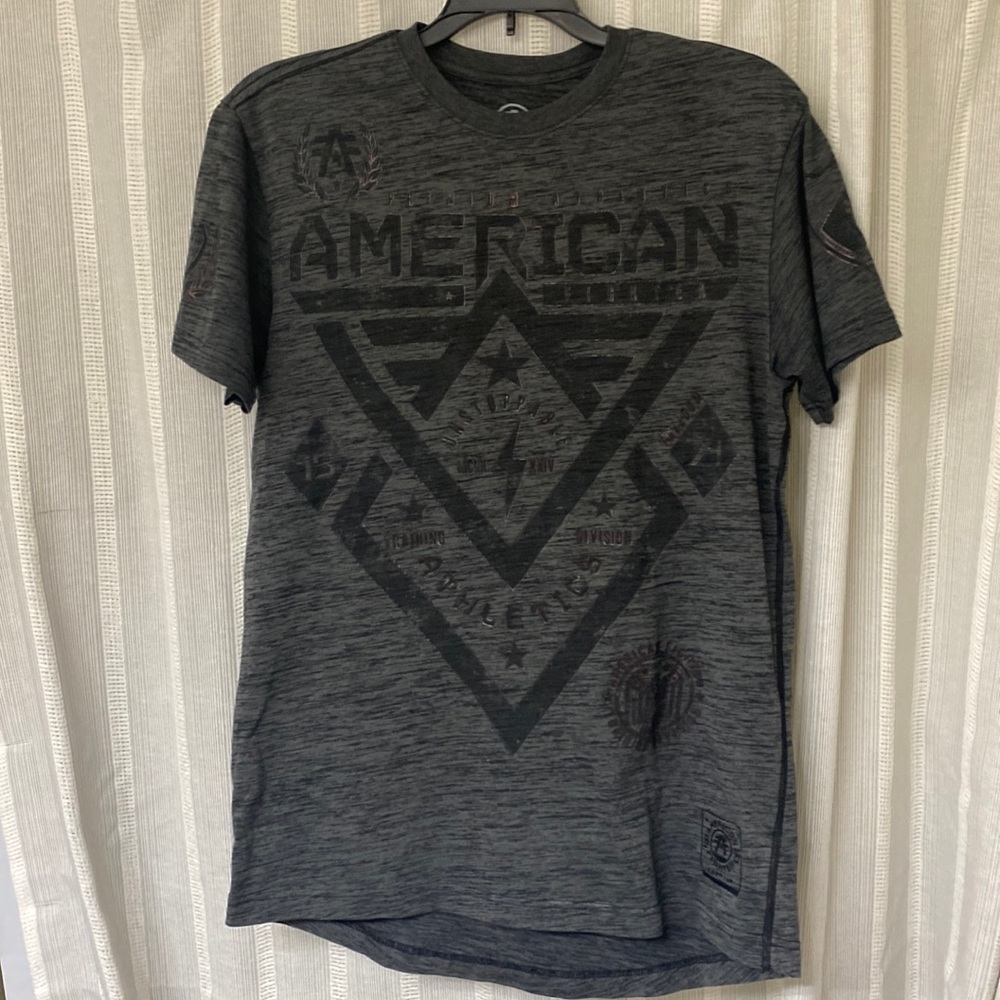 Buckle American Fighter tee. Mens M